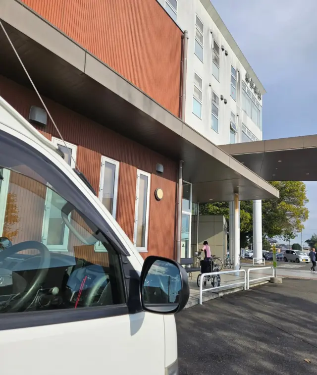 .

本日もありがとうございます✨
茨城県の病院から栃木県のご自宅までのご移動💨
4ヶ月ぶりの帰宅に喜ばれていました☺

荷物がたくさんあったので看護師さんが1階まで一緒にお持ちくださいました！
お忙しいところ感謝です🙇

昨日の雨や霧やで、車が汚れに汚れたので洗車もしてきました!!