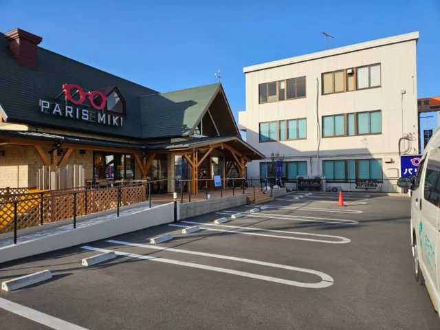 .
朝から携帯ショップに眼鏡やさん2件ハシゴし、合間に1時間車待機で訪問看護師さんを待つというご本人もご家族様もとっってもハードな1日🥹

携帯ショップで手続きしてらっしゃる間、
いつもお世話になっている方のご家族様の退院お迎えに💨

お出かけが終わって夕方帰路につくと今度は酸素ありの救急帰り依頼💡

今度こそと帰宅すると、急遽小山駅からご自宅までのご利用依頼!!
久しぶりに朝から夜まで出ずっぱりで
ご飯がいつも以上に美味しく感じました（まだまだ体重増加中⚠）

開業して4ヶ月ですが自分が思った以上にご利用いただき、本当に楽しくお仕事させていただけることに感謝の気持ちを忘れず頑張りたいと思います🙇